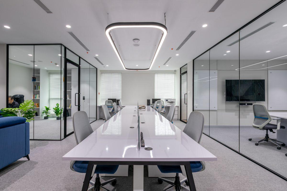 SLIL interior