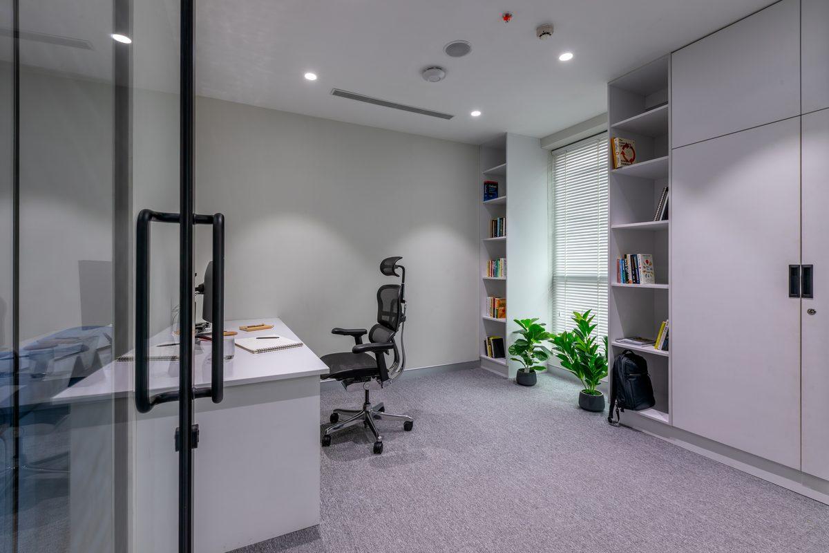 SLIL interior